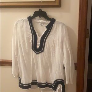 Crown & Ivy, size L, white with navy trim